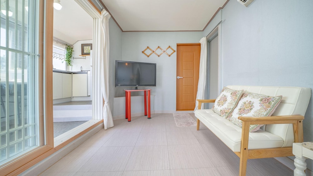 Basic Room, 1 Bedroom (Taebeaksan) - Photo 3