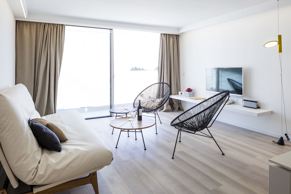 Grand Suite, 2 Bedrooms, Terrace photo 2