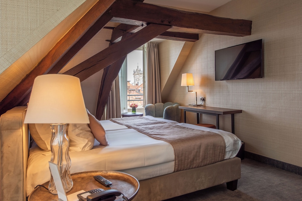 Premium Double or Twin Room - Photo 5