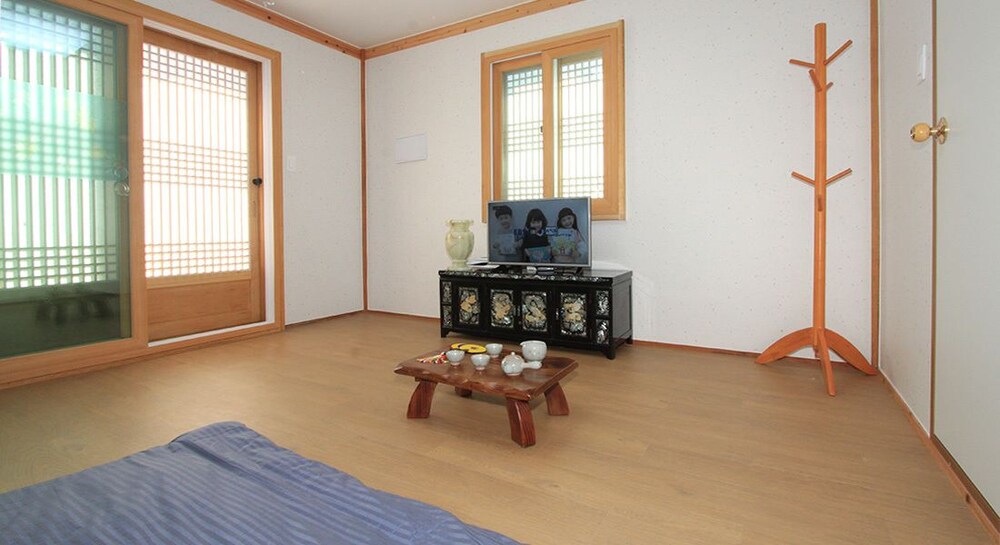 Traditional Room (Ondol / A) - Photo 5