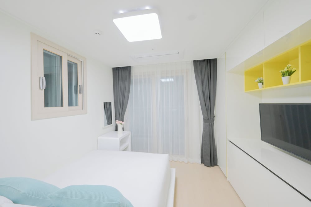 Standard Room, Ocean View - Photo 2