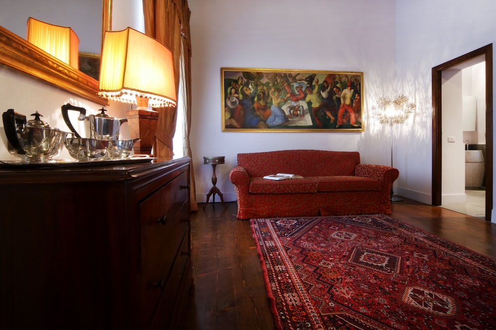Royal Suite - Photo 6