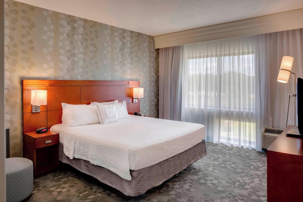 Junior Suite, 1 Bedroom - Photo 2