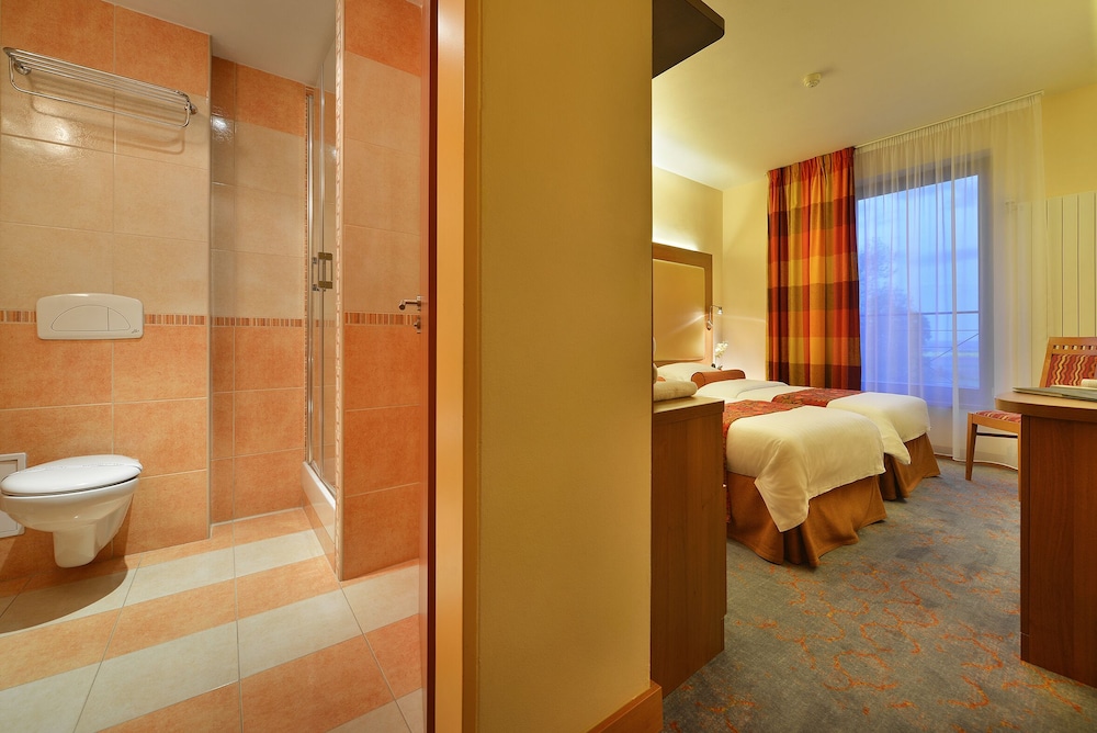 Double room with AIRCON photo 3