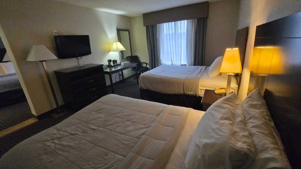 Room, 2 Double Beds - Photo 3