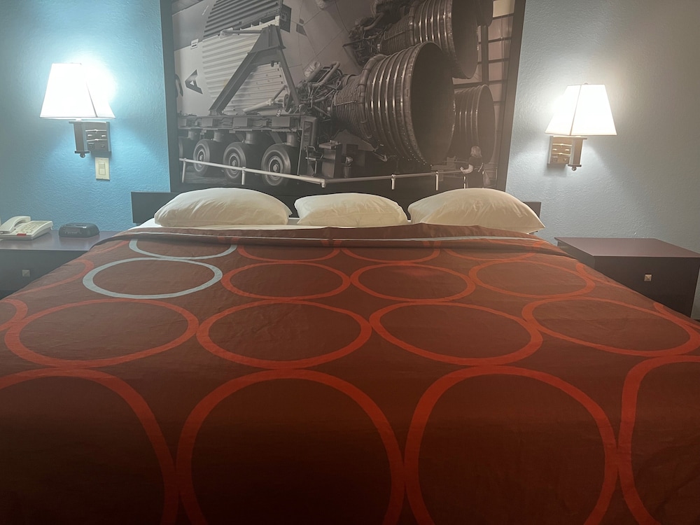 Studio Suite, 1 King Bed, Non Smoking - Photo 6