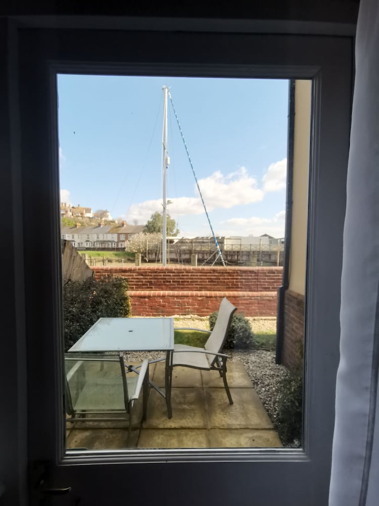 Double Room, Accessible, Ensuite (Disabled Access) - Photo 9