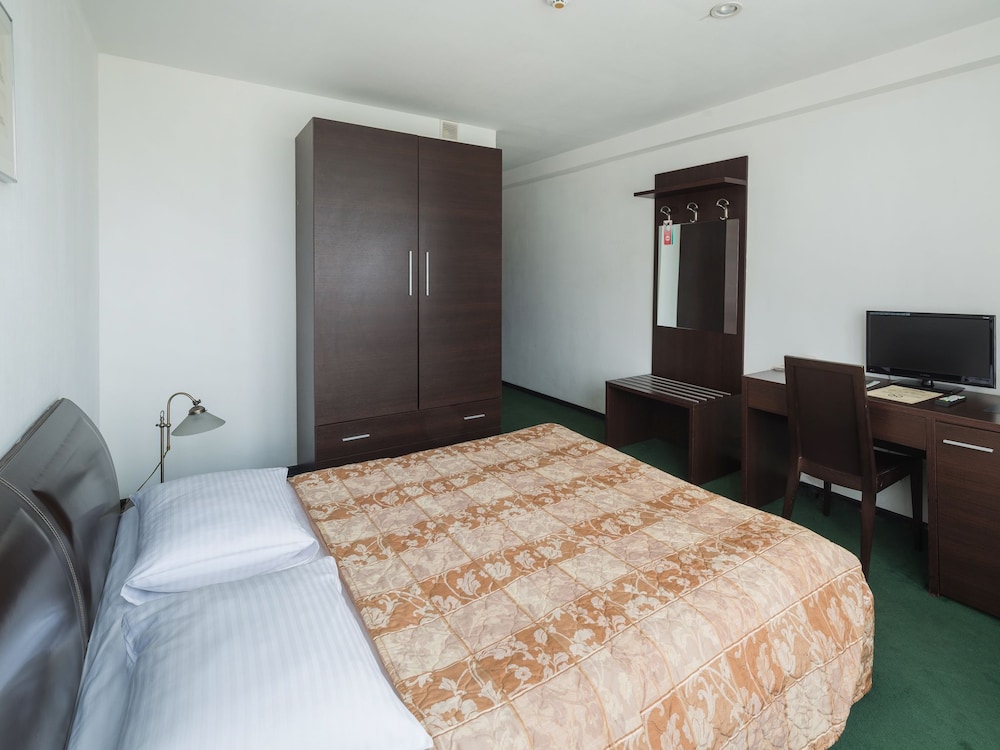 Standard Double Room photo 2