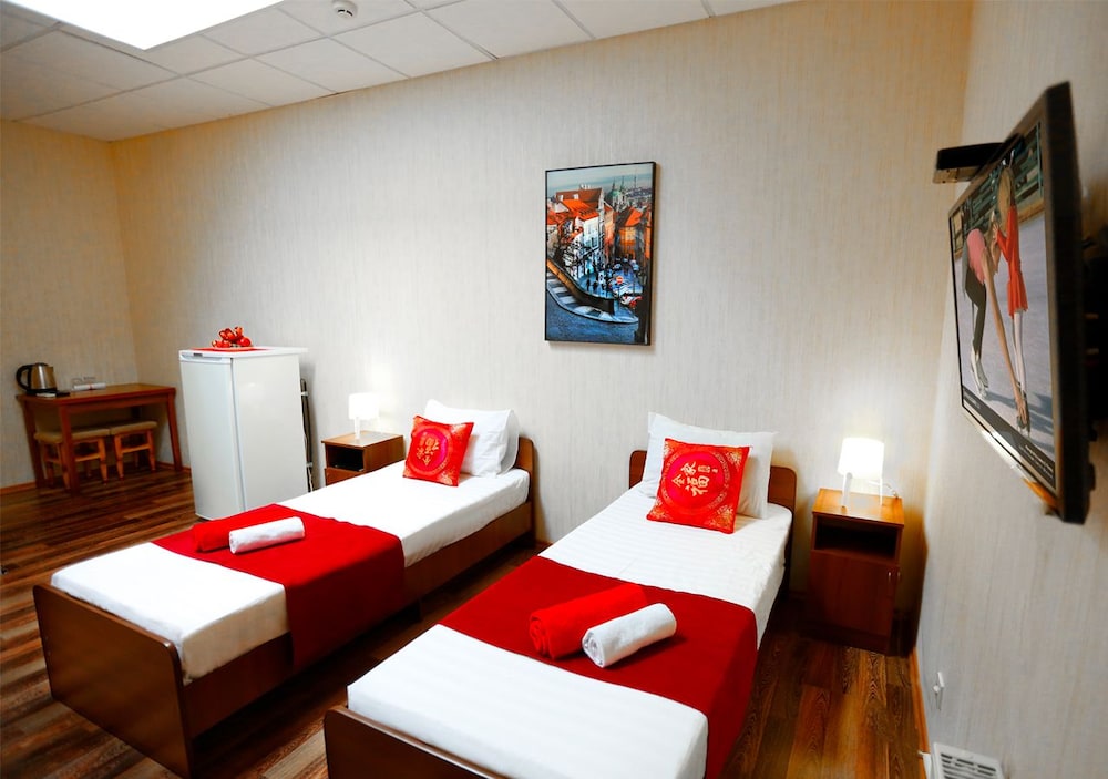 Economy Twin Room, 2 Twin Beds photo 1