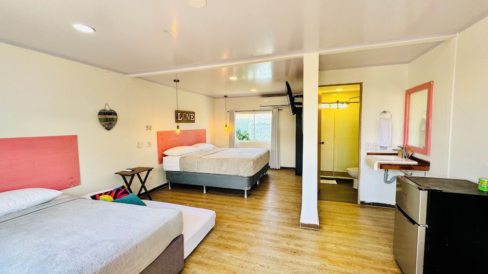 Family Quadruple Room photo 1