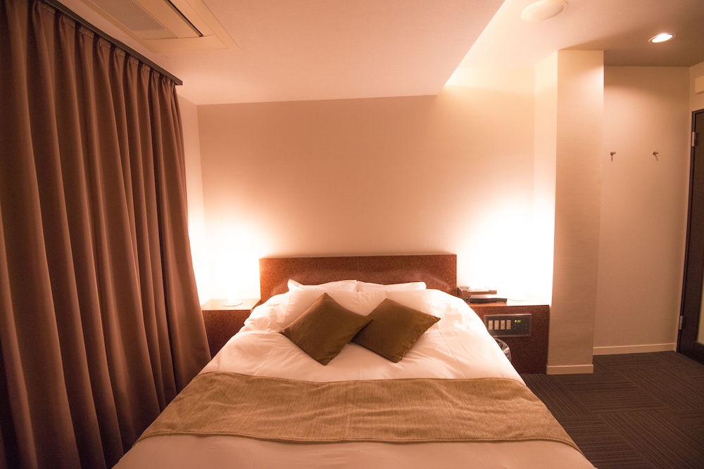 Double Room -Smoking (Must check in after 21:00)