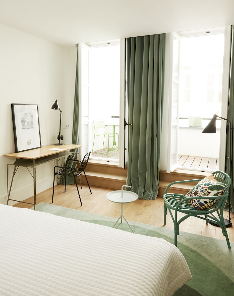 Double Room, 1 King Bed photo 1