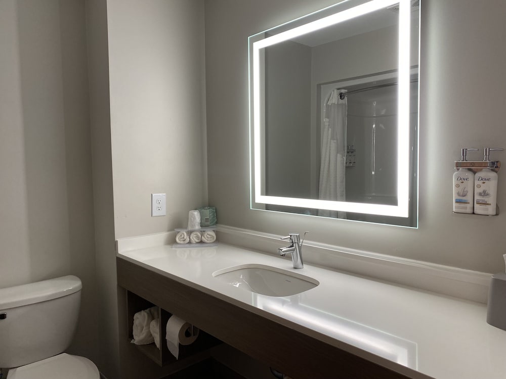 Suite, 2 Queen Beds - Photo 17