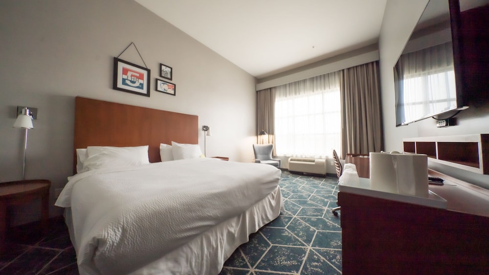 Traditional Room, 1 King Bed - Photo 1