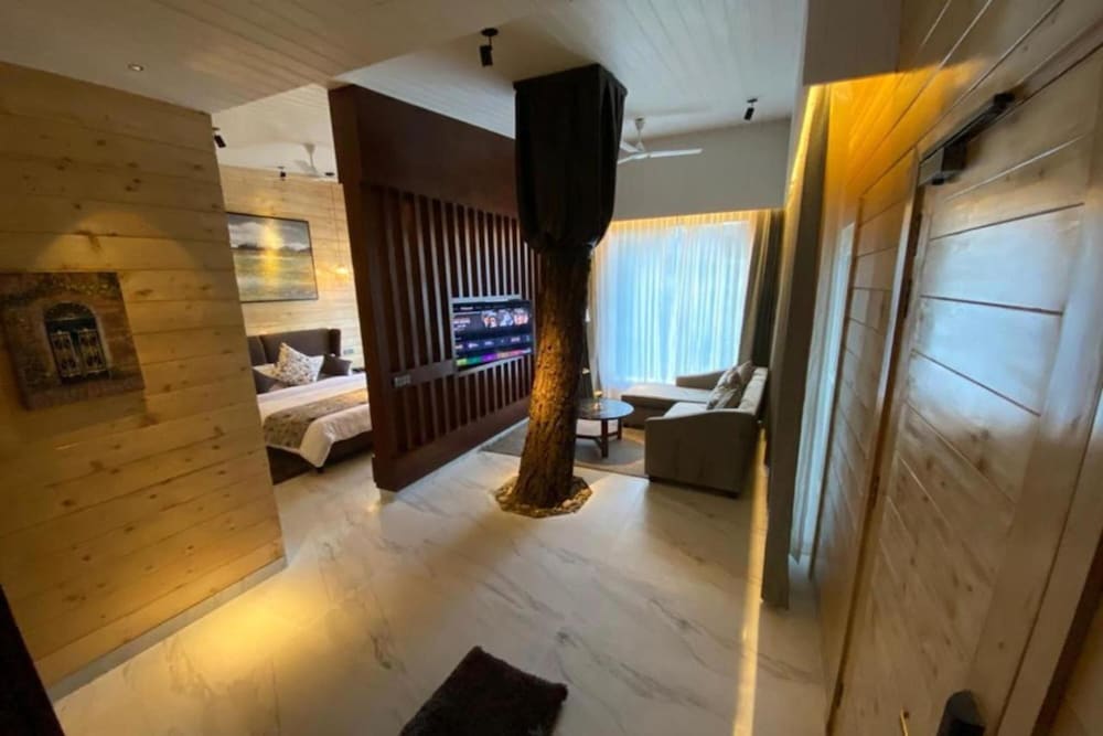 Premium Plus Cottage Valley Facing photo 1