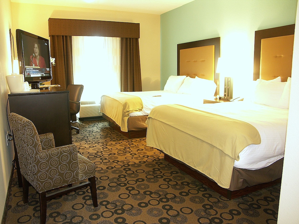 Suite, 2 Queen Beds (Additional Living Area) photo 1