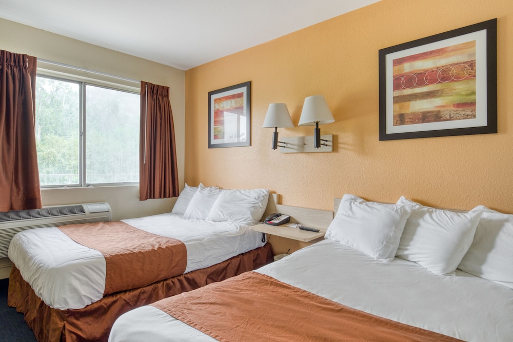 Room, 2 Double Beds, Non Smoking - Photo 3