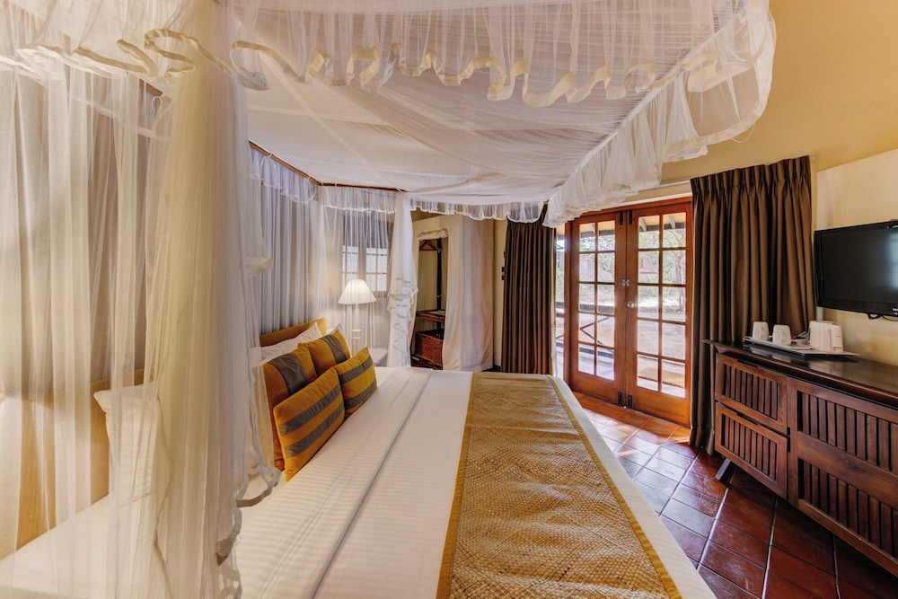 Jungle Chalet King photo 1