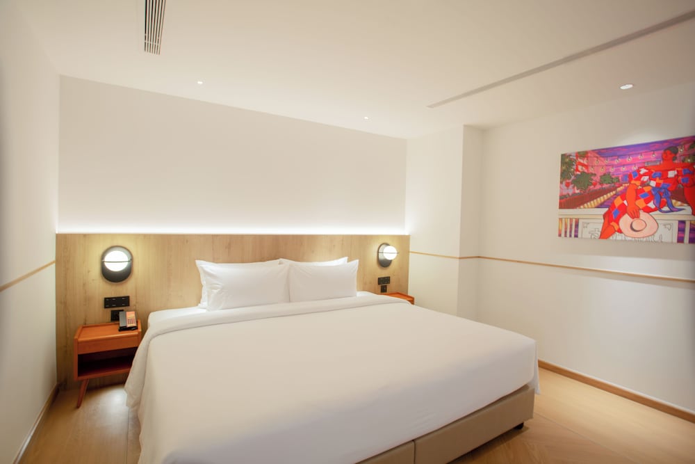 Deluxe Suite, City View photo 2