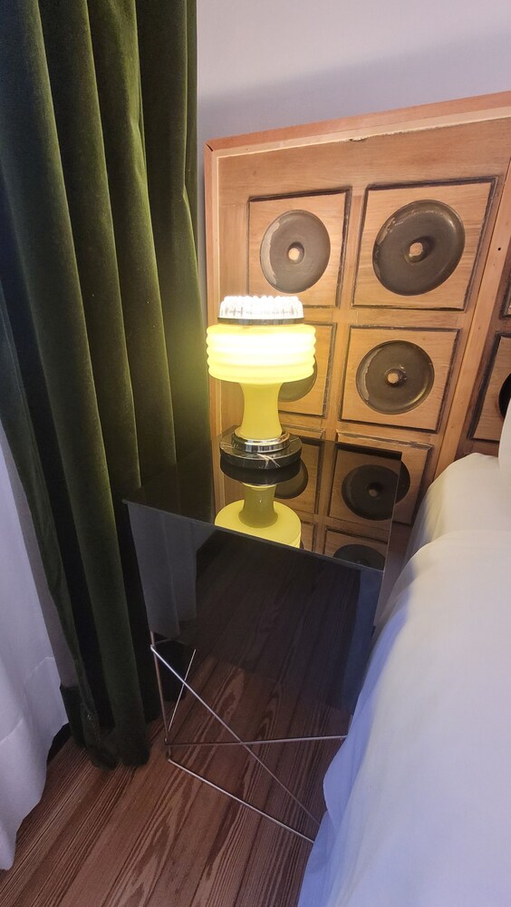 Room 204 photo 3