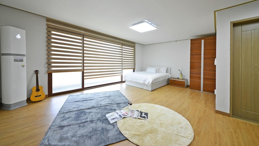 Basic Room, 1 Bedroom (A203(Ocean View)) - Photo 5