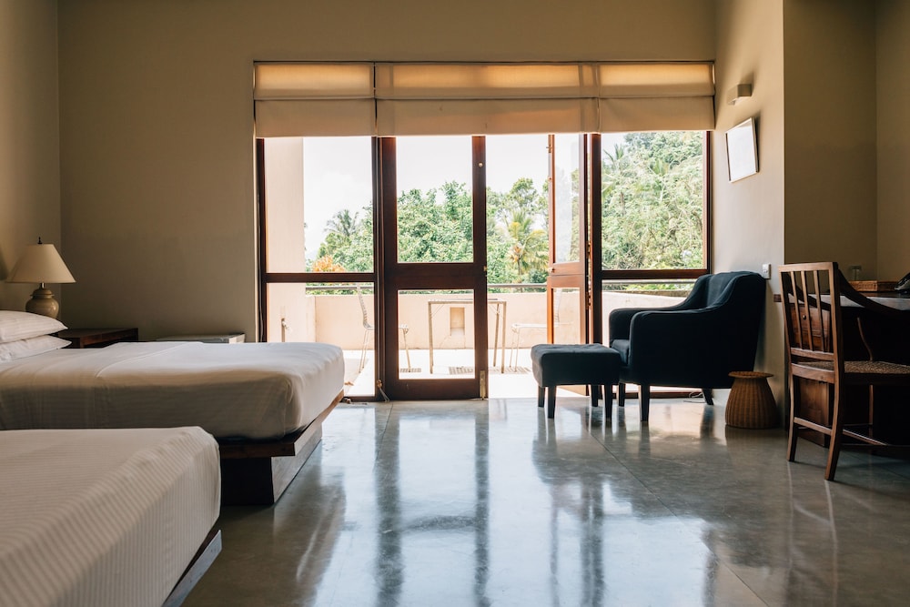 Classic Suite, Private Bathroom, Garden View