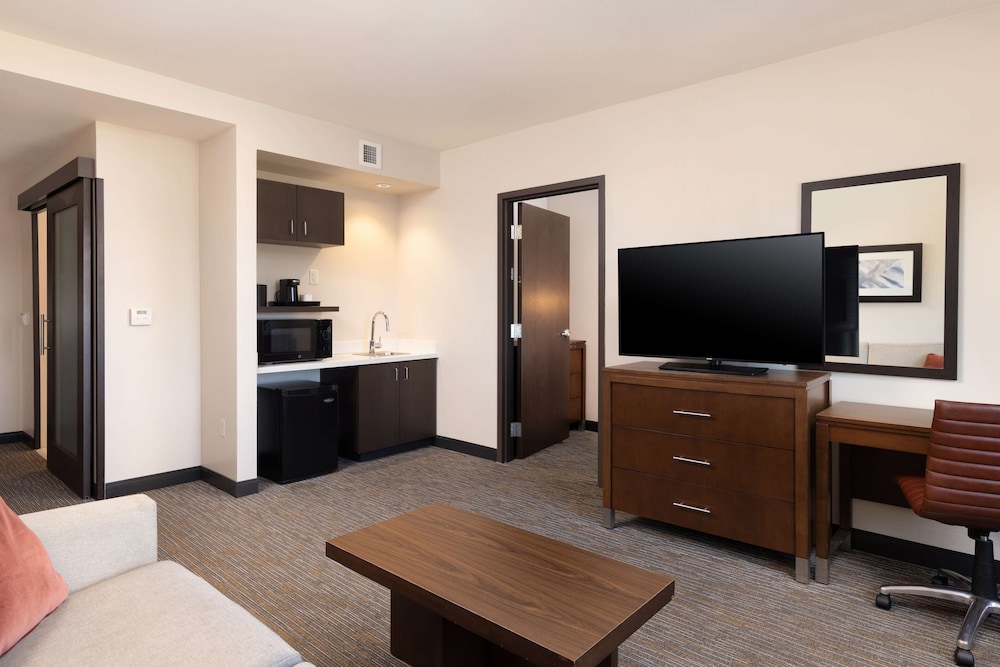 Suite, 1 King Bed, Accessible, Bathtub (Hearing) - Photo 1