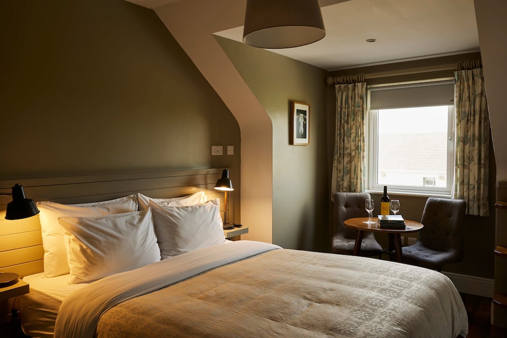 Double Room, 1 Queen Bed, Private Bathroom