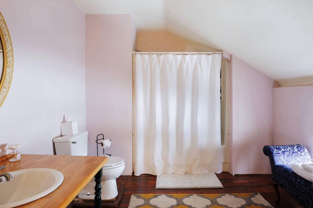 Double Room, Private Bathroom (Organdy)