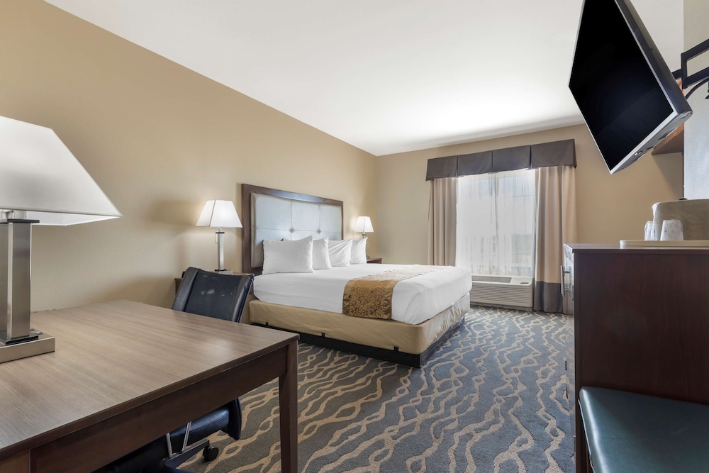 Suite, 1 King Bed, Non Smoking, Kitchenette