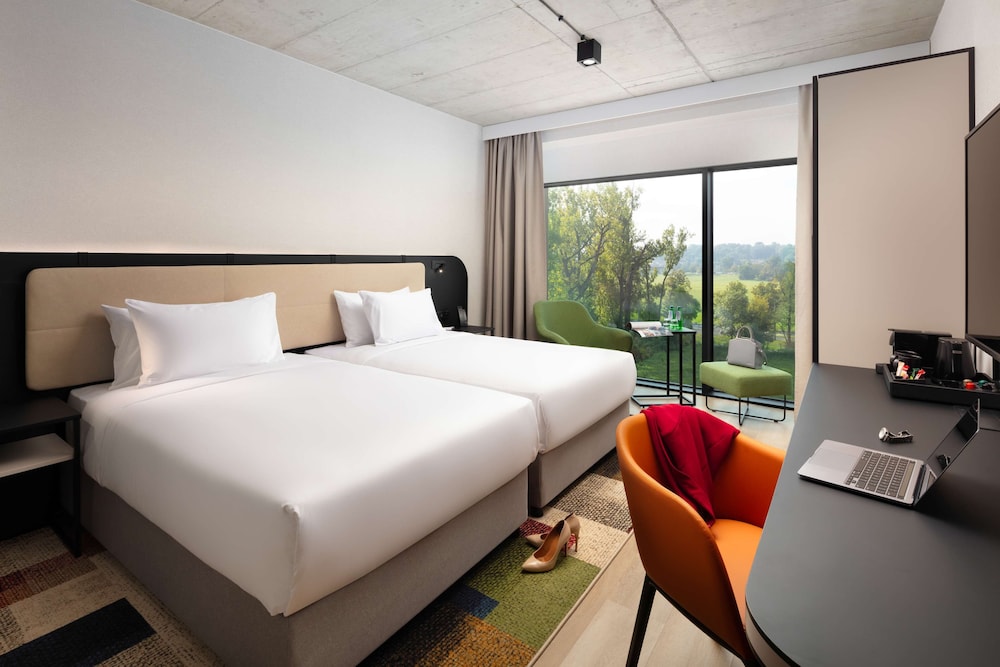 Room, 2 Twin Beds - Photo 7