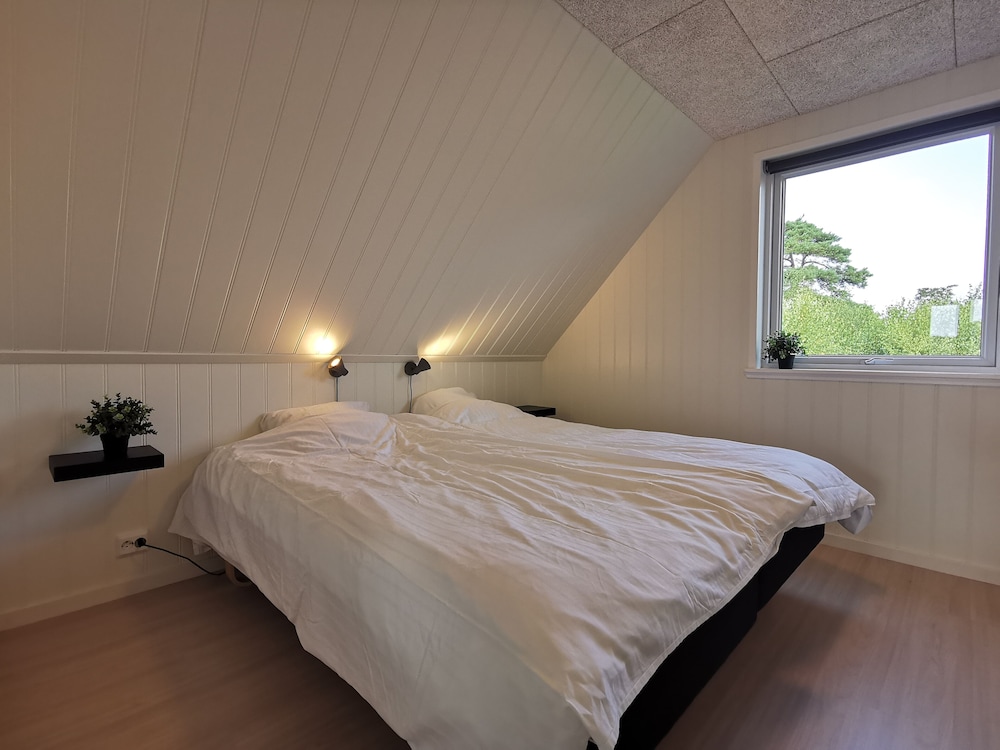 House, 3 Bedrooms, Smoking, Balcony photo 2