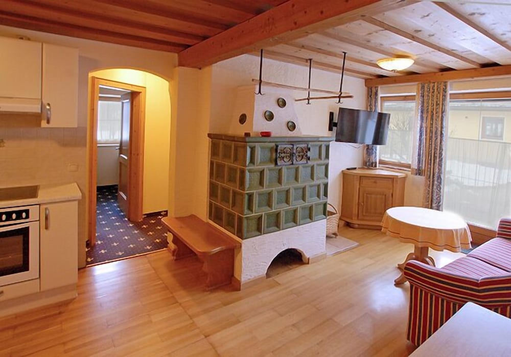 Traditional Condo, 1 Bedroom, Non Smoking, Mountain View