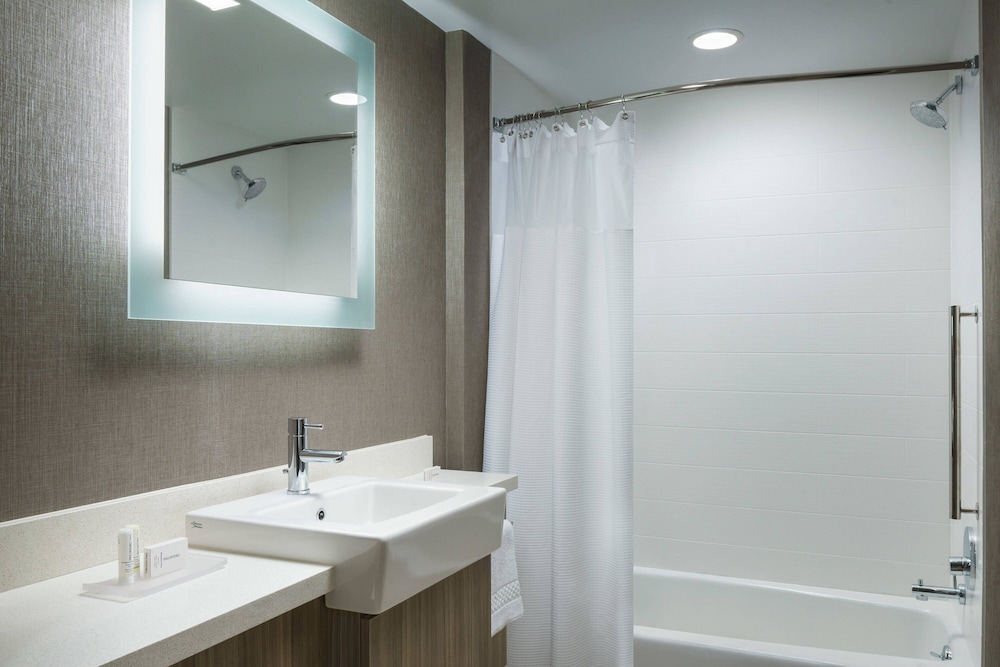 Suite, Multiple Beds - Photo 6