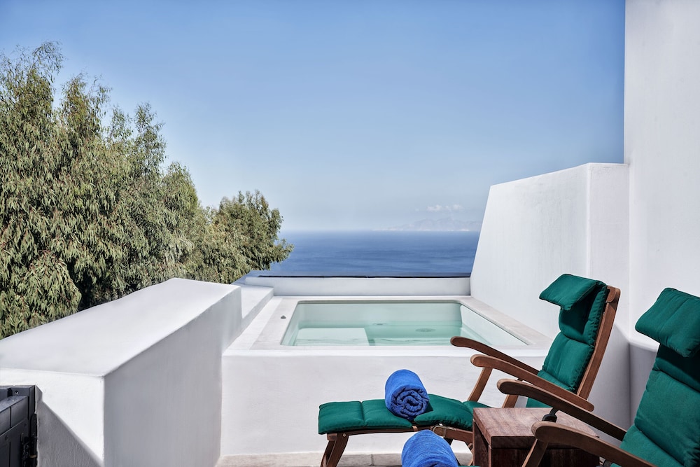 Senior Suite, Jetted Tub, Sea View - Photo 5