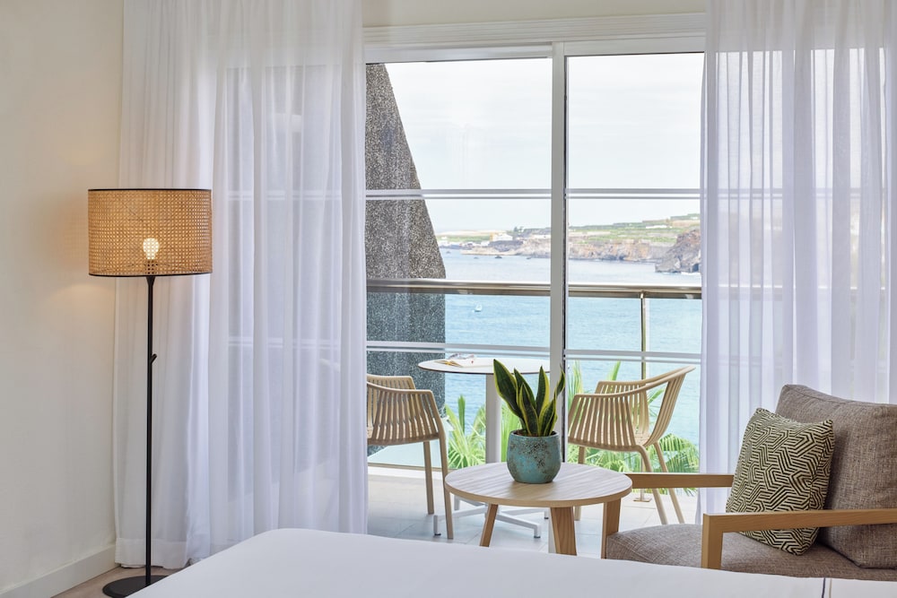 The Level Front Sea View