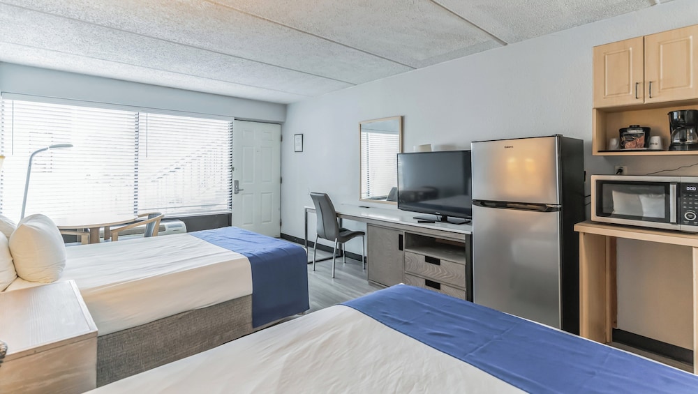 Standard Room, 2 Queen Beds, Non Smoking, Kitchenette - Photo 4