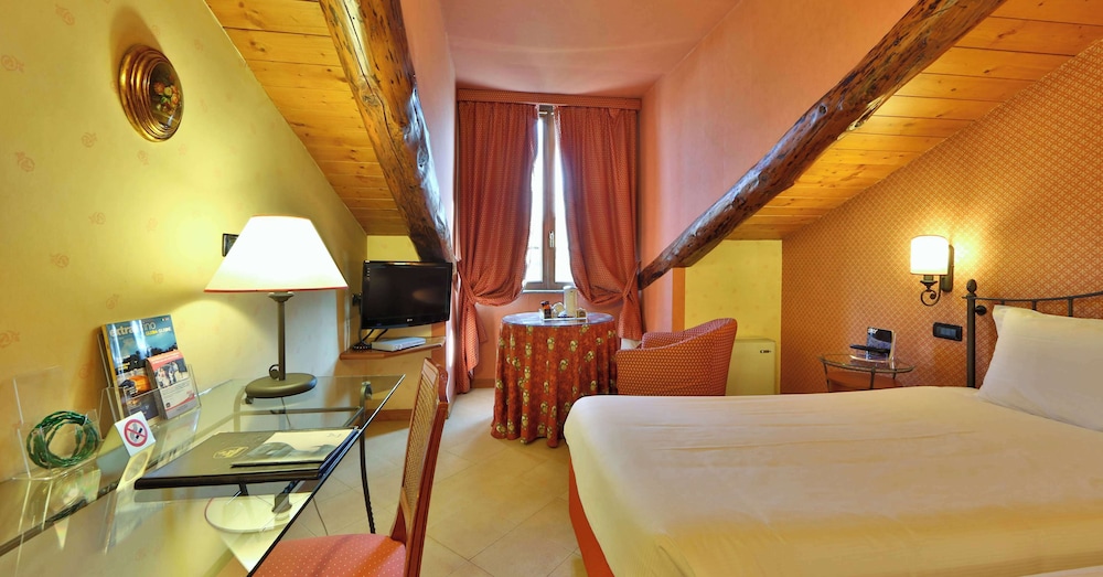 Classic Room, 2 Twin Beds - Photo 7
