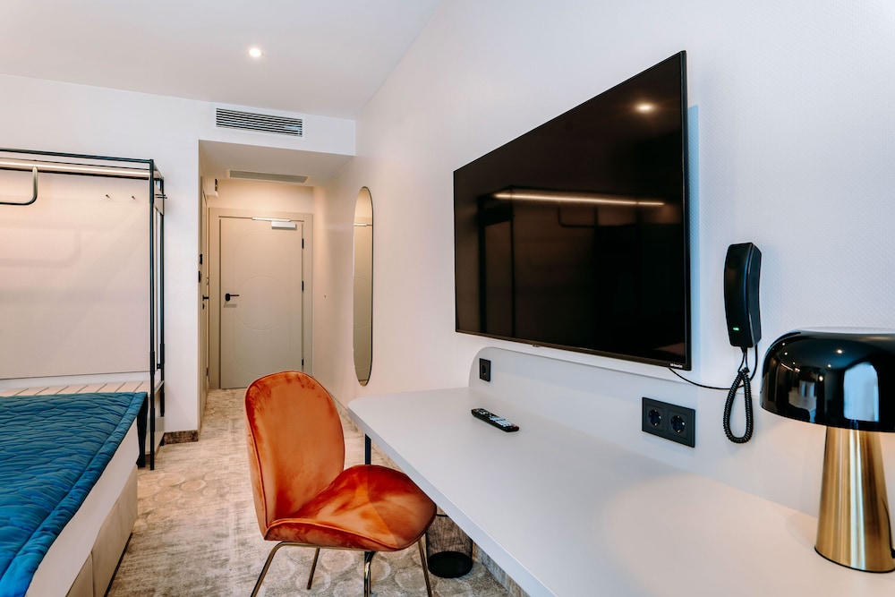 Business Room photo 3