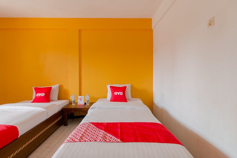 Standard Twin Room - Photo 1