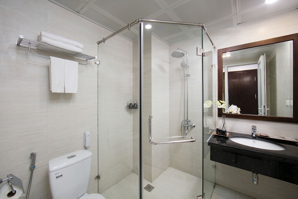 Deluxe Double Room, 1 Queen Bed photo 3