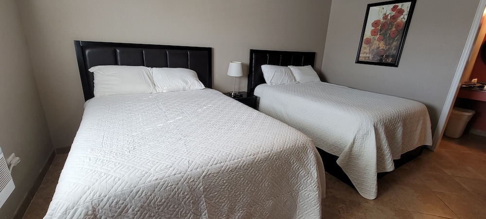 Standard Double Room photo 2