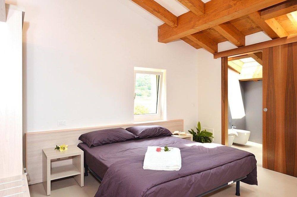 Traditional Twin Room, 2 Twin Beds photo 2
