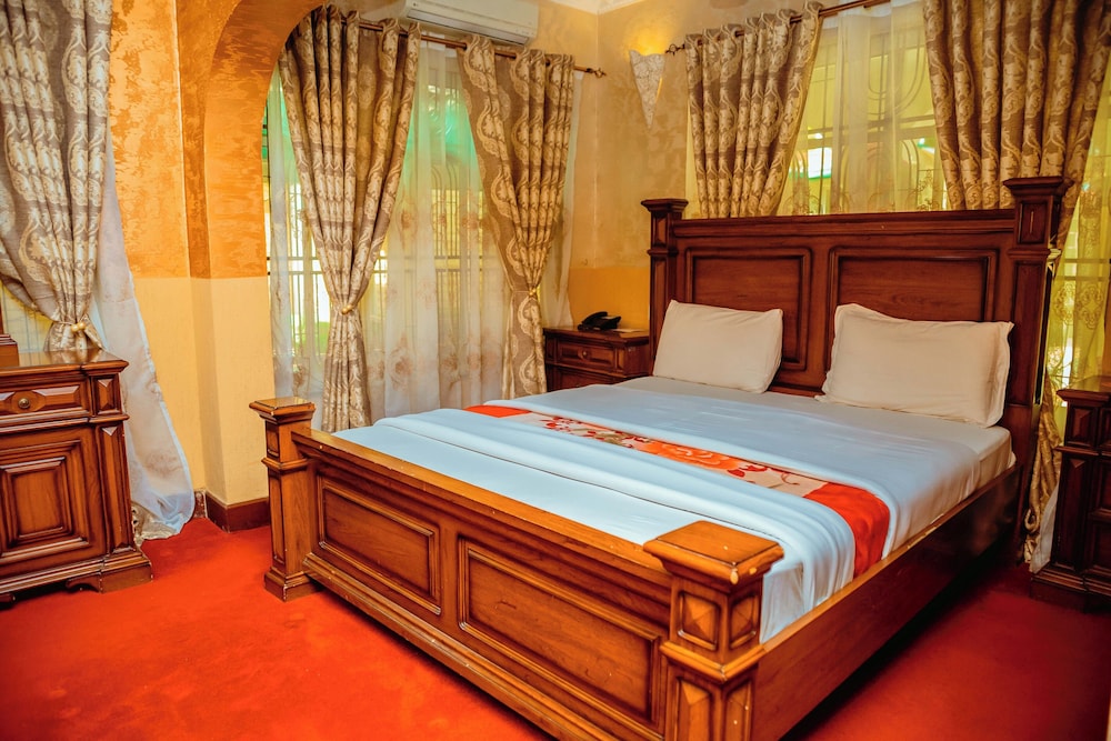 Royal Room, Non Smoking, Garden View