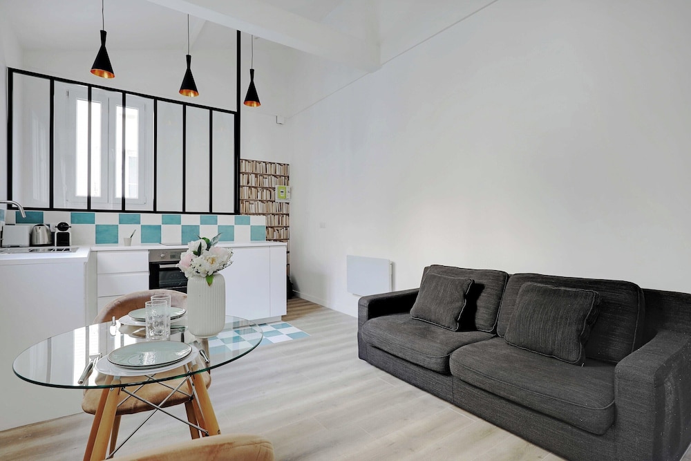 Apartment photo 2