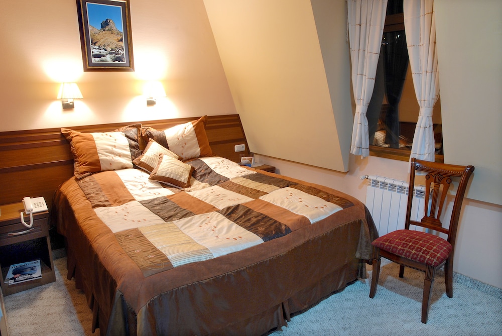Attic Double Or Twin Room (No Elevator) photo 3