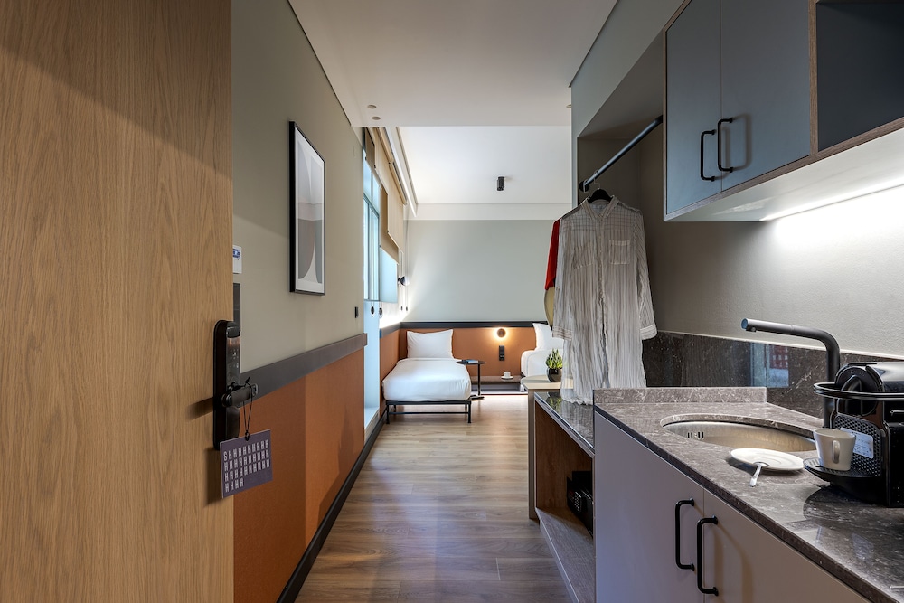 Superior Double or Twin Room, Balcony - Photo 2