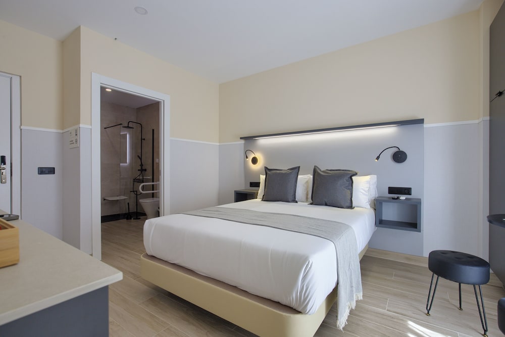Double Room, 1 Double Bed, Transfer Shower, Ground Floor