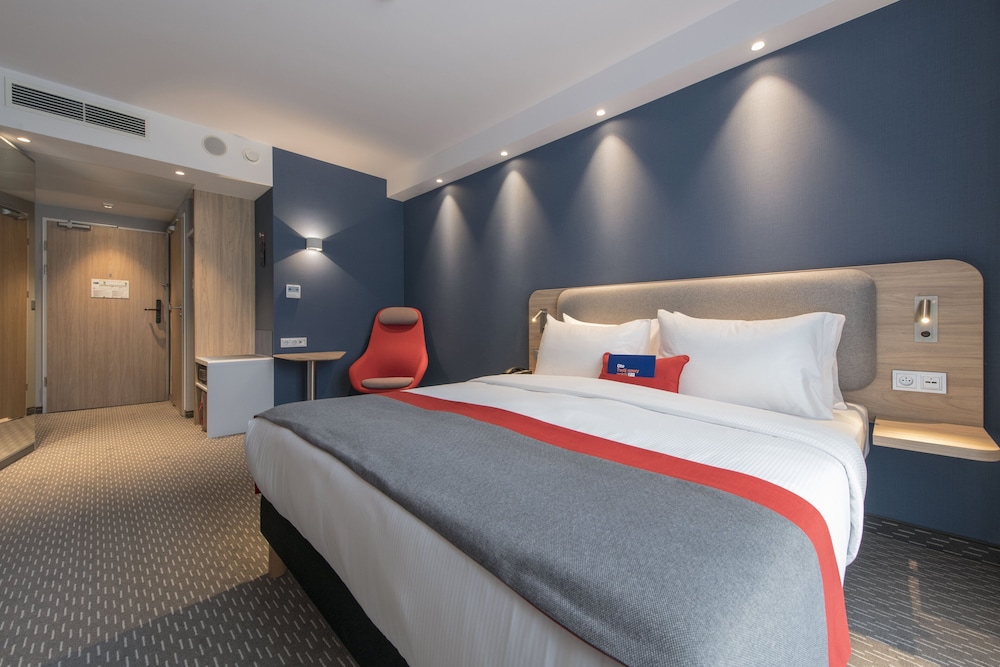 Standard Room, 1 Double Bed with Sofa bed (Free Breakfast) - Photo 2