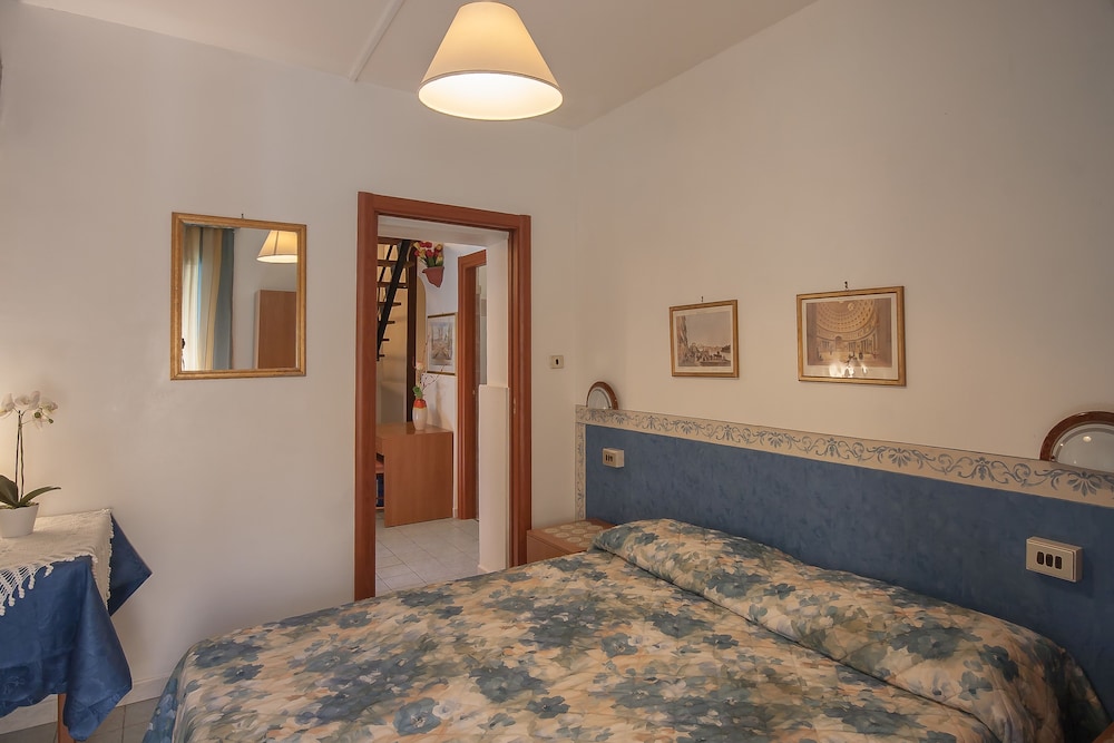 Standard Suite photo 2